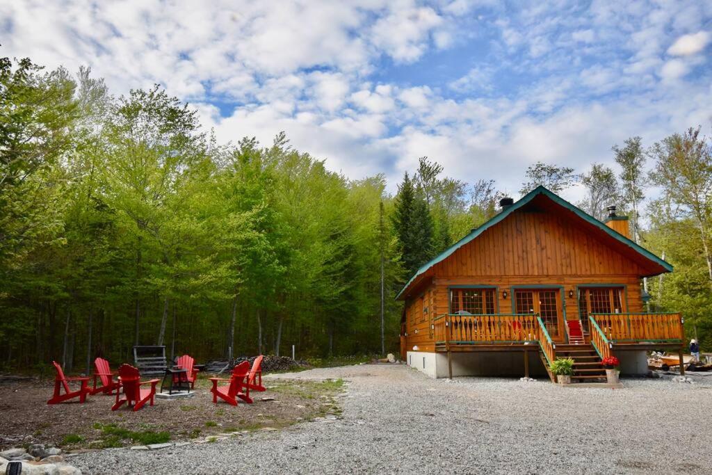 Chalet “Le Crepuscule” Chertsey Exterior photo